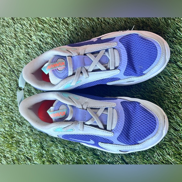 Nike Purple and White Sneakers with Air Max - Picture 2 of 13
